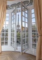 fenetre haussmannienne tour eiffel paris