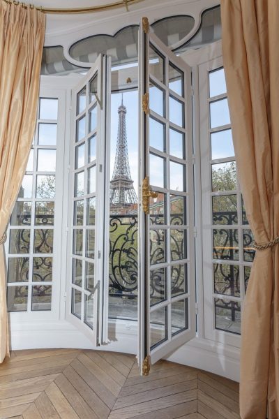 fenetre haussmannienne tour eiffel paris