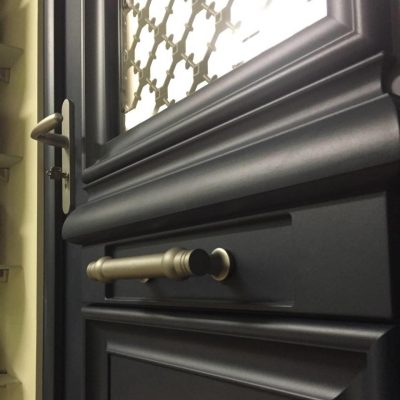 porte traditionnel paris